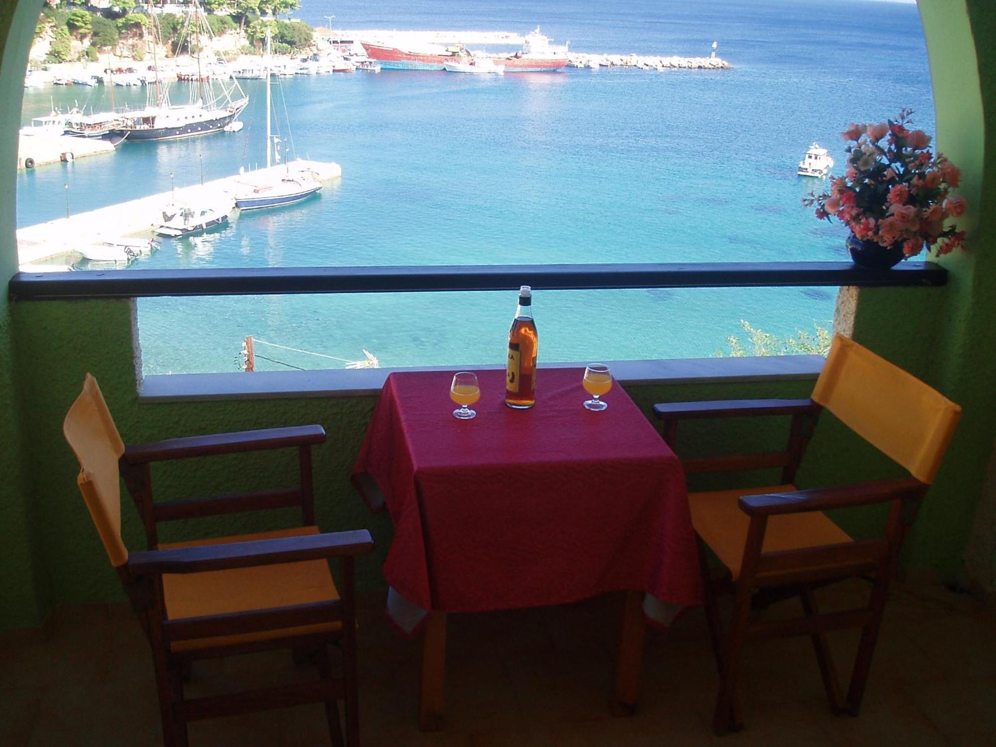 Haravgi Hotel Patitiri  Luaran gambar